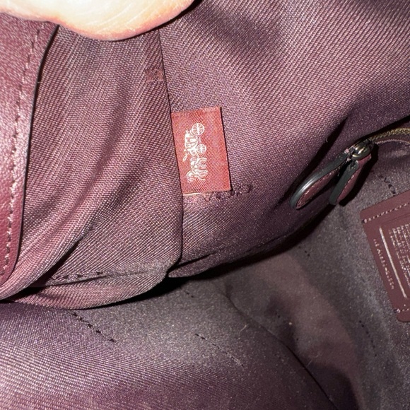 Coach Edie 42 in mixed leather Oxblood color - Picture 12 of 13